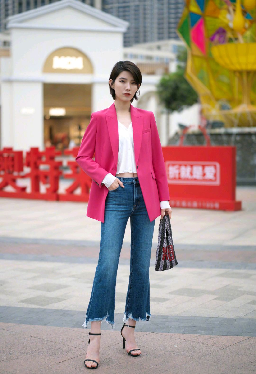 穿腻了简约的黑白灰,清新简约还显白的穿搭更值得一试 穿腻了简约的黑白灰,清新简约还显白的穿搭更值得一试