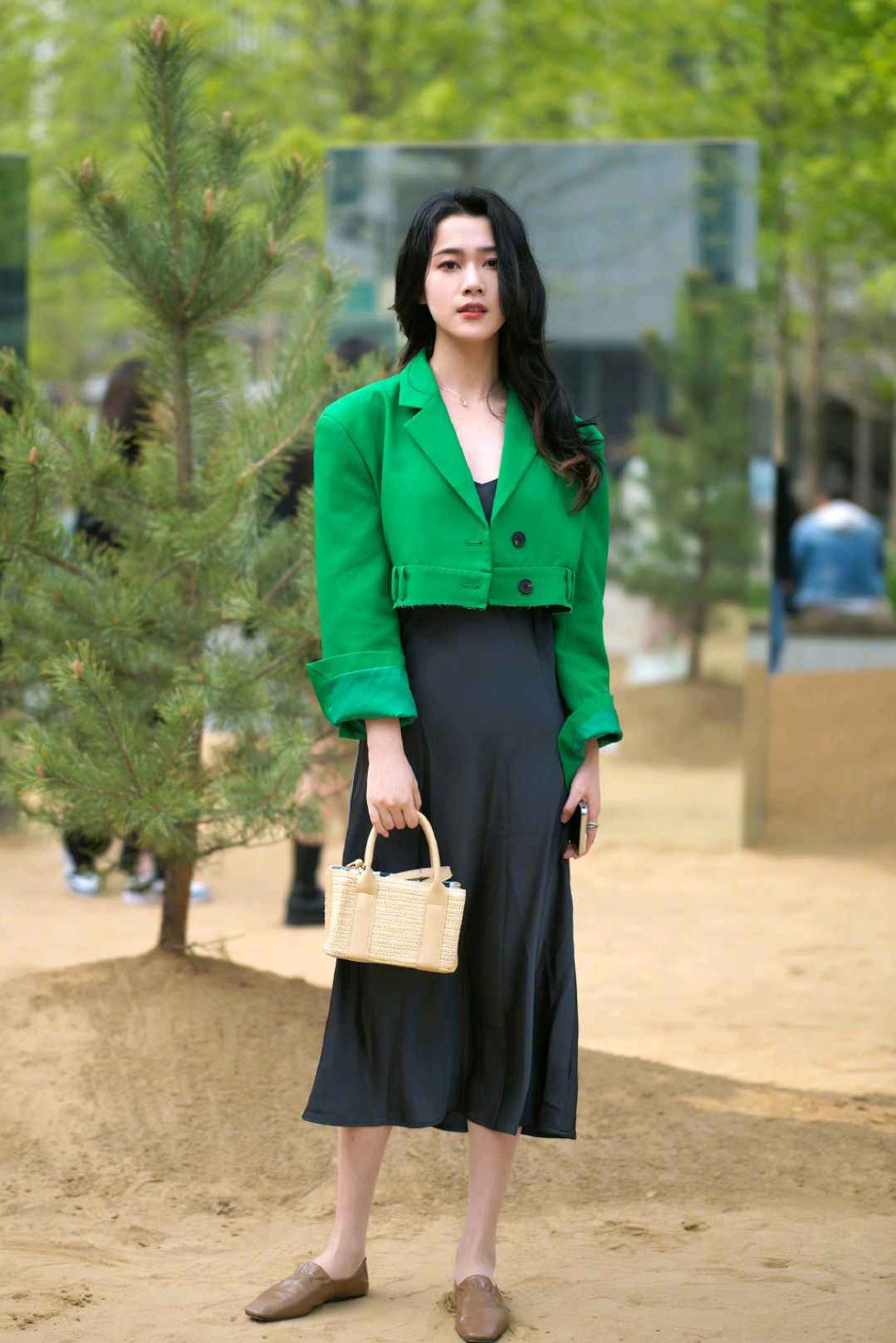 穿腻了简约的黑白灰,清新简约还显白的穿搭更值得一试 穿腻了简约的黑白灰,清新简约还显白的穿搭更值得一试