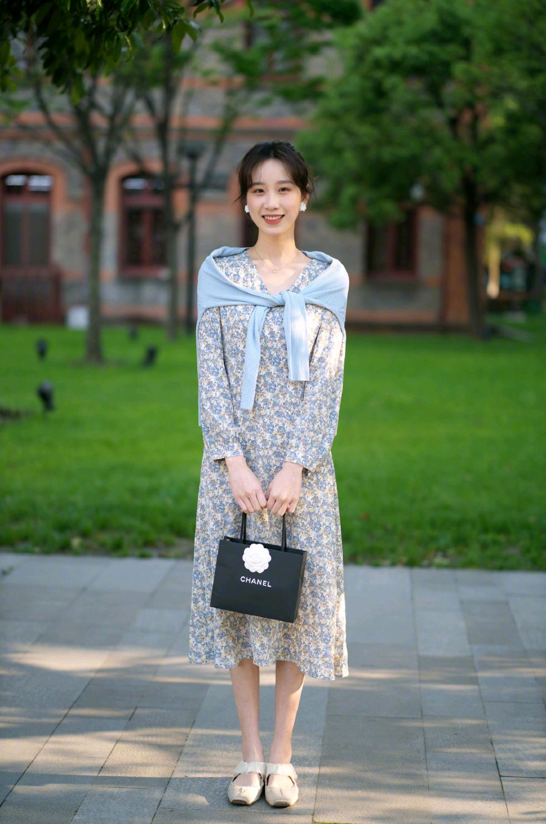 穿腻了简约的黑白灰,清新简约还显白的穿搭更值得一试 穿腻了简约的黑白灰,清新简约还显白的穿搭更值得一试