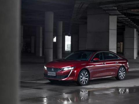 被埋没的四款B级好车，车长超5米，打折售卖却无人问津