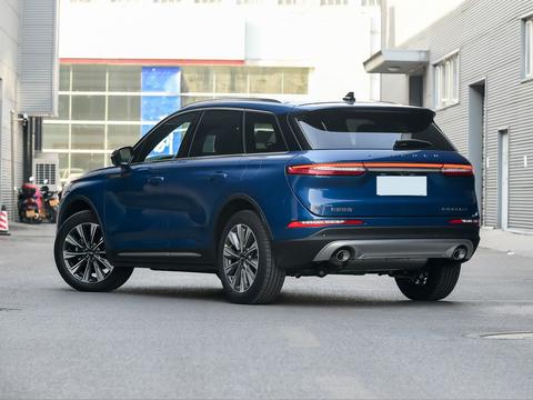 拿25万买“豪车”？可选这几款，档次高、颜值高，性能还很强