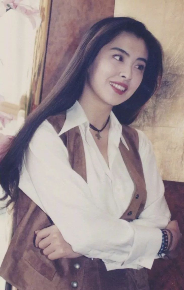 35岁的杨丽萍 竟是港风美女的“漏网之鱼”?