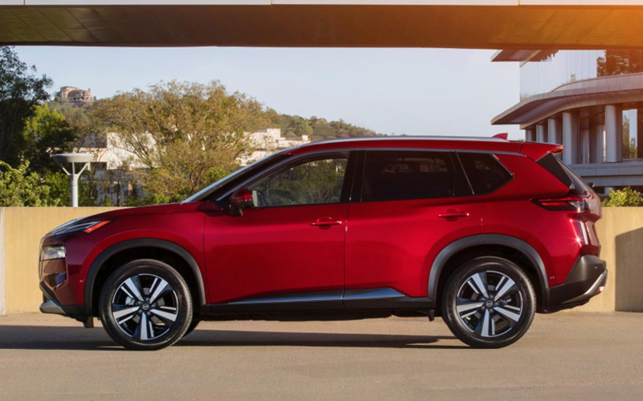 全新一代奇骏亮相 丰田RAV4荣放:我压力好大