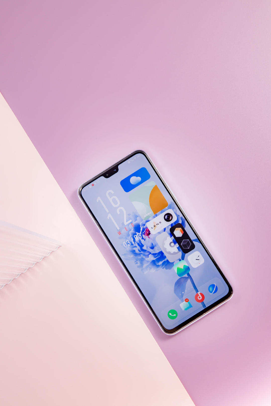 vivoS9壁纸高清壁纸,vivos9高清壁纸 少带东西就是轻装简行vivos9在轻薄机身下还能做到更多