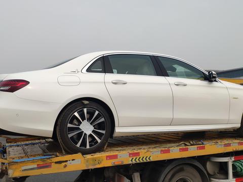 2021年上海车展探馆：新款奔驰E350eL实车