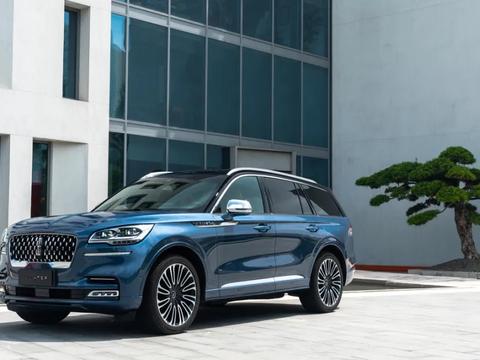 开奔驰宝马的未必真有钱，但花高价买这3款车的人，绝不是普通人