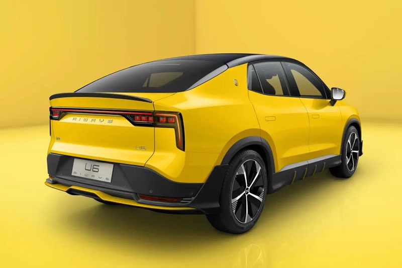 爱驰U6量产车型正式曝光 NEDC续航里程超650km