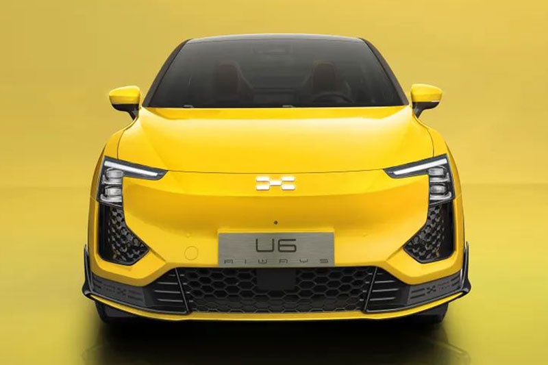 爱驰U6量产车型正式曝光 NEDC续航里程超650km