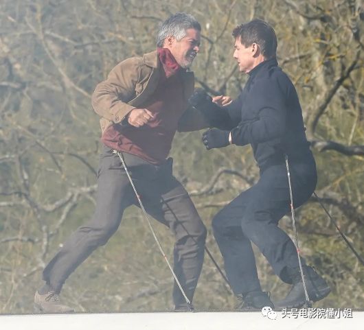 阿汤哥59岁还在玩命!《碟中谍7》再曝片场照,火车顶上真人快打休闲区蓝鸢梦想 - Www.slyday.coM 阿汤哥59岁还在玩命!《碟中谍7》再曝片场照,火车顶上真人快打休闲区蓝鸢梦想 - Www.slyday.coM