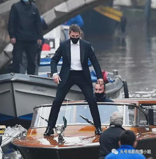 阿汤哥59岁还在玩命!《碟中谍7》再曝片场照,火车顶上真人快打休闲区蓝鸢梦想 - Www.slyday.coM 阿汤哥59岁还在玩命!《碟中谍7》再曝片场照,火车顶上真人快打休闲区蓝鸢梦想 - Www.slyday.coM