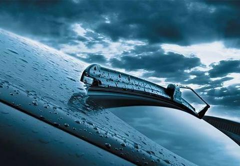 开车时遇到了下雨天，汽车的这些地方也要注意保养，以后别再忽略