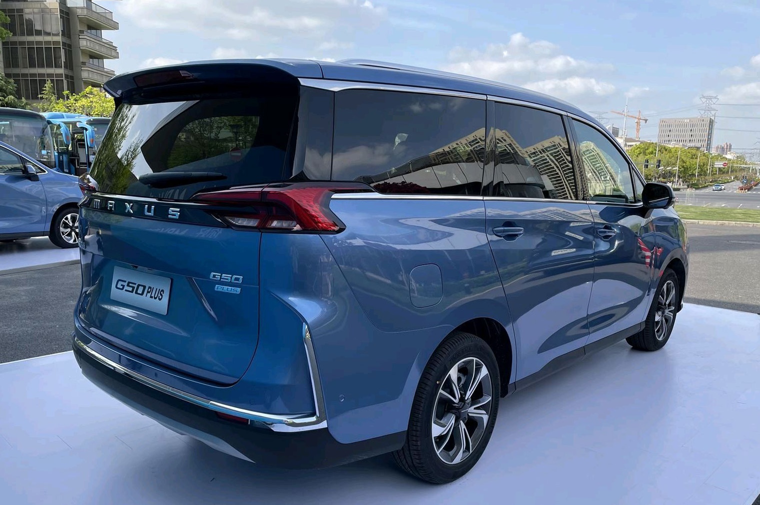 上汽大通g50七座商务车,上汽大通g50内饰 上汽大通g50plus正式上市外观更霸气7座1098万起