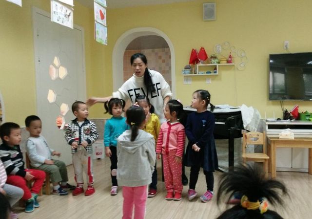 幼儿园“延时服务”六点放学,孩子接送不用愁了,新的问题又出现休闲区蓝鸢梦想 - Www.slyday.coM 幼儿园“延时服务”六点放学,孩子接送不用愁了,新的问题又出现休闲区蓝鸢梦想 - Www.slyday.coM