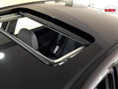 车都市汽车养护专家：别再忽视汽车天窗的保养了