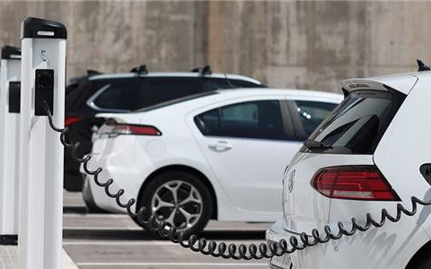 海南出台9项措施刺激消费 买新能源车每辆最高奖励一万元