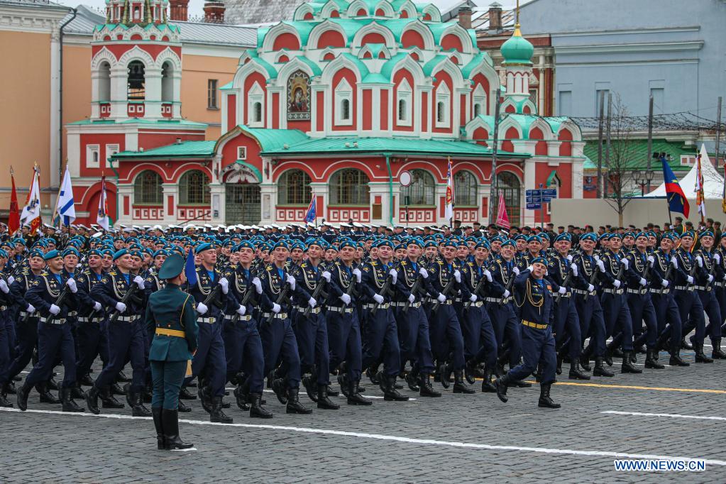 Servicemen march during the military parade marking the 76th anniversary of the Soviet victory in the Great Patriotic War, Russia's term for World War II, on Red Square in Moscow, Russia, May 9, 2021. (Xinhua/Evgeny Sinitsyn)