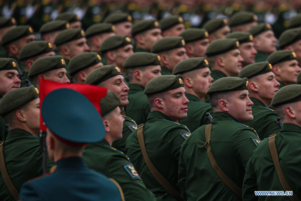 Servicemen march during the military parade marking the 76th anniversary of the Soviet victory in the Great Patriotic War, Russia's term for World War II, on Red Square in Moscow, Russia, May 9, 2021. (Xinhua/Evgeny Sinitsyn)