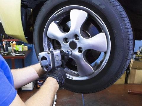 汽车原厂轮胎一般可以用多久？记住一个时间，减少自己的损失