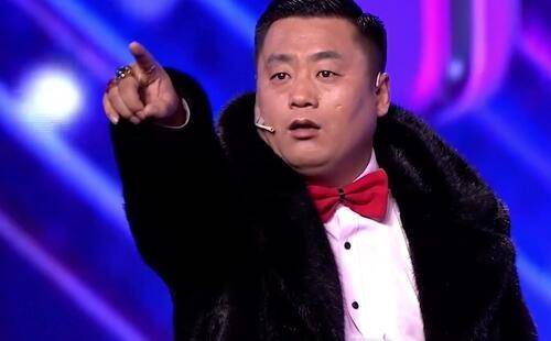 保安李大成,单纯,执拗,死心眼,由于不认识刘老根直接把人家拒之门外