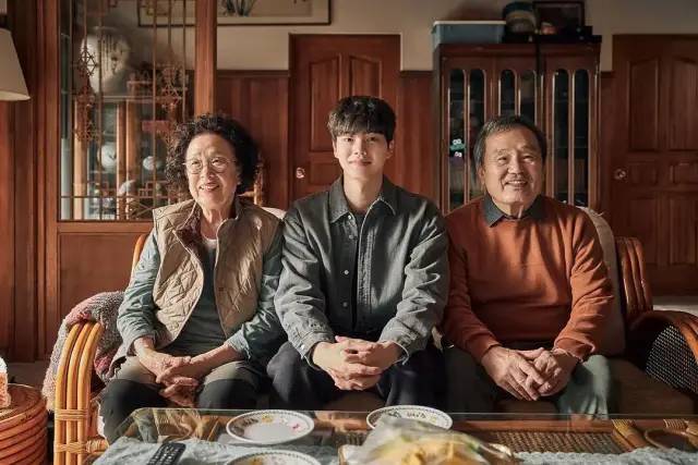 被封杀的童颜女神，40岁又翻红了