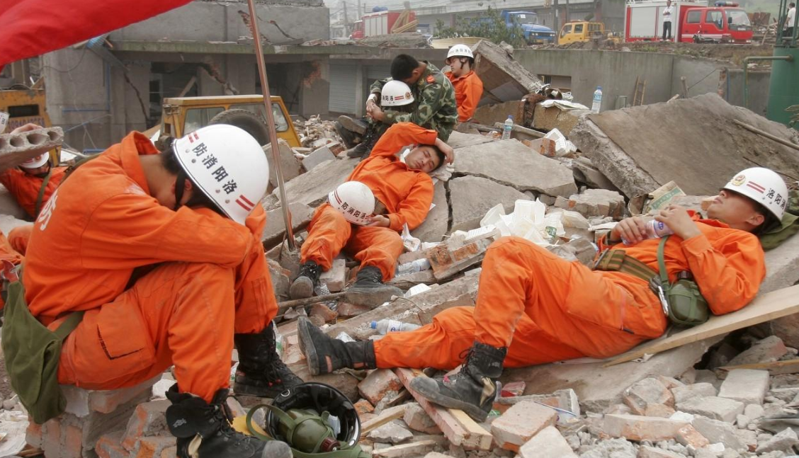 汶川地震13年,那些曾经到一线救灾的明星,都有谁|汶川地震|吴京|灾区