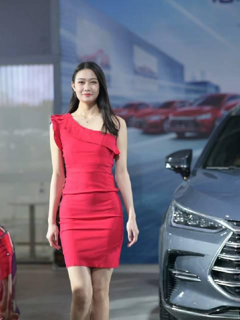 实话实说，去车展，你主要看车，还是车模