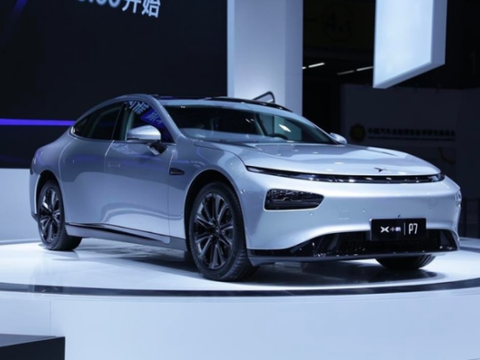 一边吐槽一边买，是什么在推动电动车的发展？