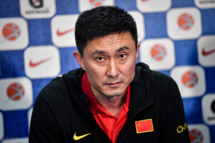 杜峰身价多少亿 王骁辉恶意犯规事件 杜峰家庭关系大揭秘