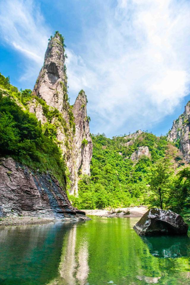 浙江楠溪江可媲美九寨沟!一湾碧水,一片竹筏,探寻诗情画意 浙江楠溪江可媲美九寨沟!一湾碧水,一片竹筏,探寻诗情画意