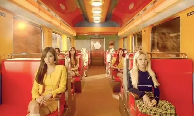 twice再次刷新自己的mv记录 两首歌曲创下超亿次点击量的成就