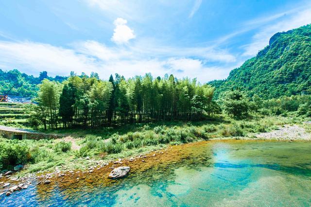 浙江楠溪江可媲美九寨沟!一湾碧水,一片竹筏,探寻诗情画意 浙江楠溪江可媲美九寨沟!一湾碧水,一片竹筏,探寻诗情画意