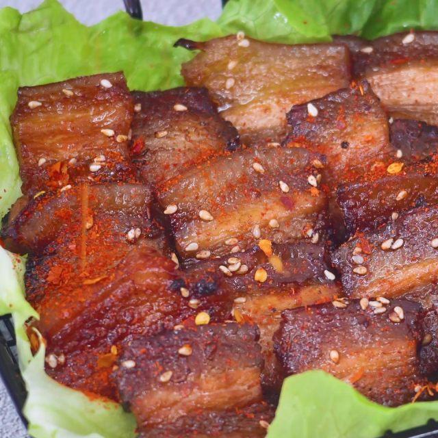 香烤五花肉肥而不腻肉香四溢