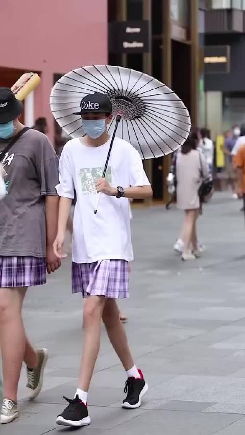 谁说 男生 不能 穿裙子