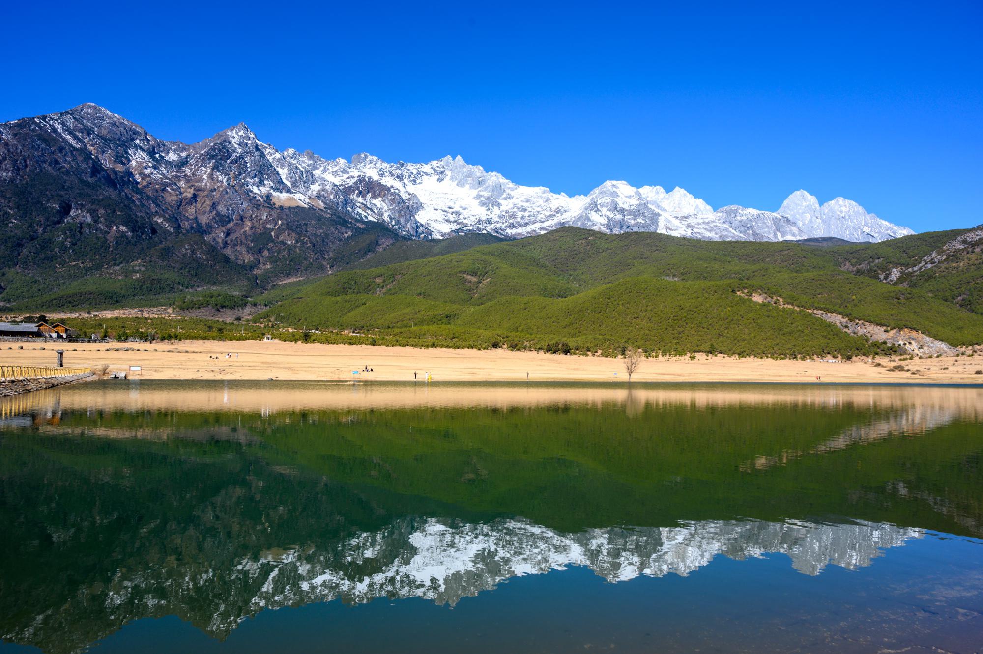 来丽江旅游可以不去古城，雪山下有座古村一定要去，美如人间仙境