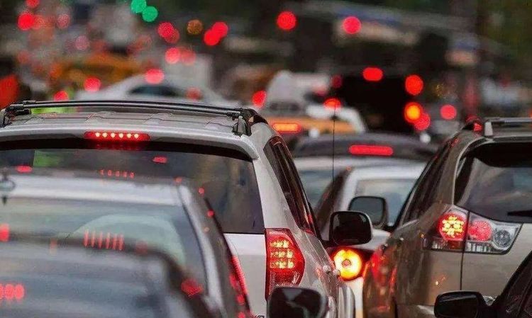 汽车火花塞到底多久要换一次？维修师：明白以后别再被忽略了