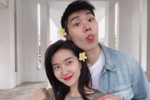 最后,来一个冷知识,许龄月曾和exo吴世勋一起拍摄过《亲爱的阿基米德