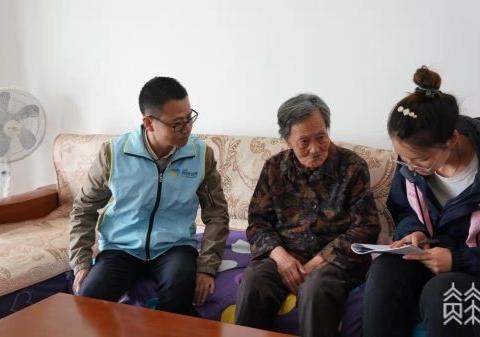 人口老龄化图片_第二届新时代积极应对人口老龄化高端研讨会在京举行[组图
