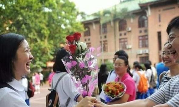 学霸高考672分,没考上清华父亲强迫复读,分数出来后全家沉默了休闲区蓝鸢梦想 - Www.slyday.coM 学霸高考672分,没考上清华父亲强迫复读,分数出来后全家沉默了休闲区蓝鸢梦想 - Www.slyday.coM