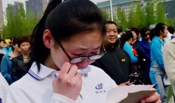 学霸高考672分,没考上清华父亲强迫复读,分数出来后全家沉默了休闲区蓝鸢梦想 - Www.slyday.coM 学霸高考672分,没考上清华父亲强迫复读,分数出来后全家沉默了休闲区蓝鸢梦想 - Www.slyday.coM