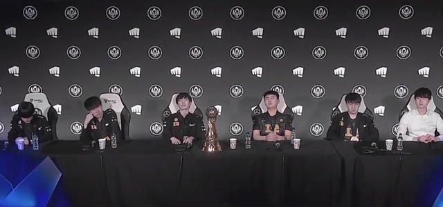 夺冠几天了?韩媒还在阴阳怪气RNG受偏袒,教练硬气回应打脸休闲区蓝鸢梦想 - Www.slyday.coM 夺冠几天了?韩媒还在阴阳怪气RNG受偏袒,教练硬气回应打脸休闲区蓝鸢梦想 - Www.slyday.coM