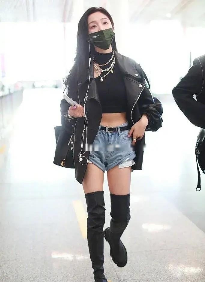 乐华到底把吴宣仪怎么了?创造营时期灵动漂亮,现在土味满满休闲区蓝鸢梦想 - Www.slyday.coM 乐华到底把吴宣仪怎么了?创造营时期灵动漂亮,现在土味满满休闲区蓝鸢梦想 - Www.slyday.coM