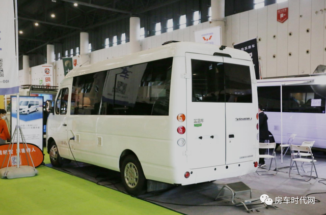 五菱s300百姓房车无中门宽敞舒适侧推窗行车可开笃实可靠