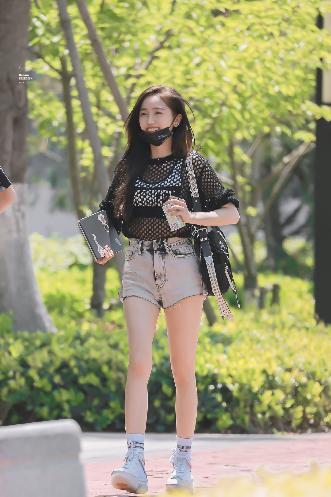 乐华到底把吴宣仪怎么了?创造营时期灵动漂亮,现在土味满满休闲区蓝鸢梦想 - Www.slyday.coM 乐华到底把吴宣仪怎么了?创造营时期灵动漂亮,现在土味满满休闲区蓝鸢梦想 - Www.slyday.coM