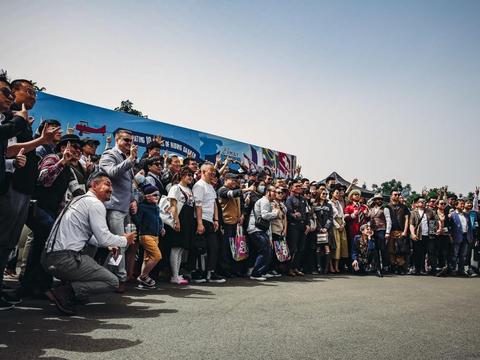 快手发布「骑星计划」 联手Ace Cafe 引领骑行生活风尚