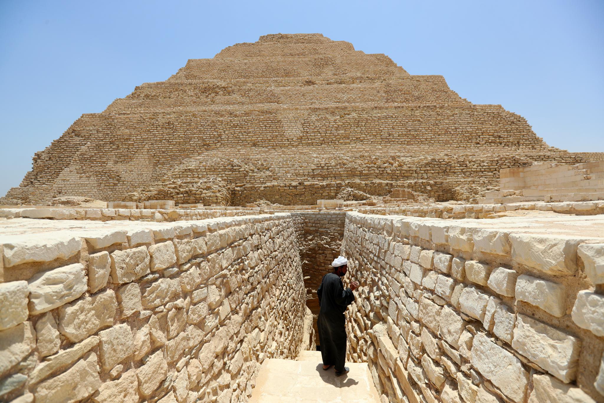 探访古埃及第一座金字塔——阶梯金字塔