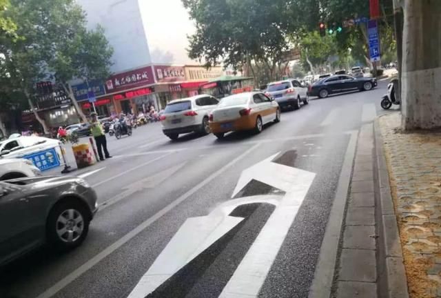 掉头道上左转怎么处罚,怎么区分