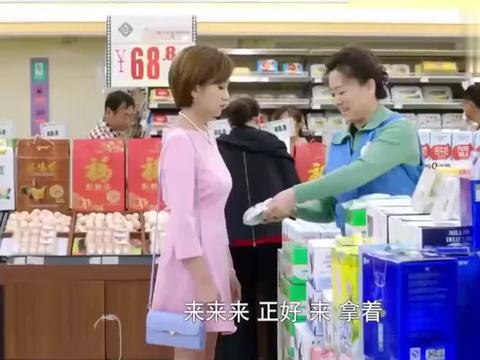 四个孩子的妈妈要努力逛超市视频 94dc-kquziii7006731.jpg