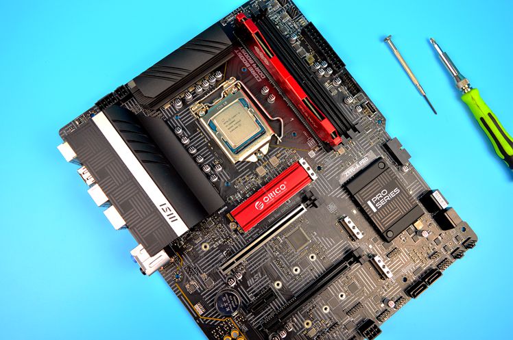 i79700kf超频 695a-kquziii9664312.jpg