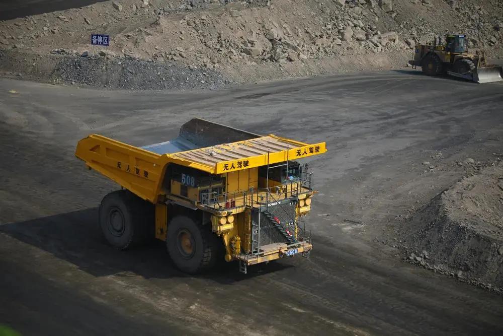 18吨465减6吨还剩多少?