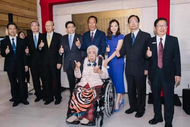 郭台铭有兄弟三人,分别是郭台铭,郭台强,郭台成,继夫人林淑如病逝之后